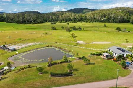 The Sanctuary - Family Retreat - Noosa Hinterland Villa North Arm Exterior photo